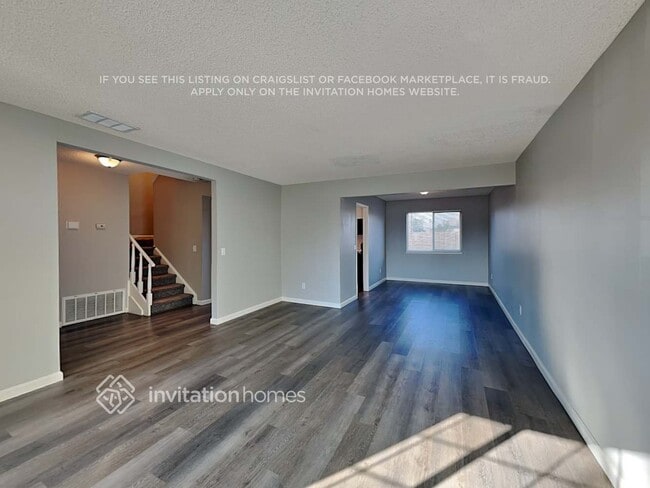 Photo - 520 Trumpeter Dr