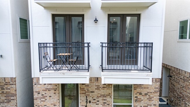 Photo - 1274 N Post Oak Rd