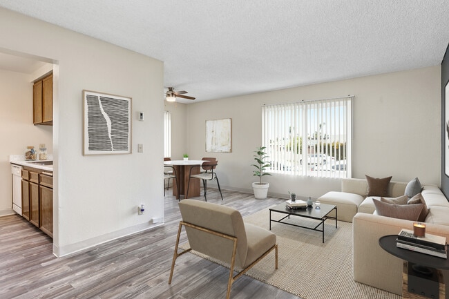 Photo - Naples Court