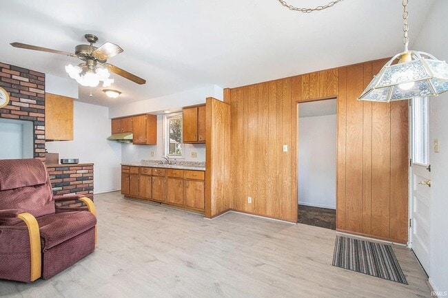 Photo - 2715 Edison Rd