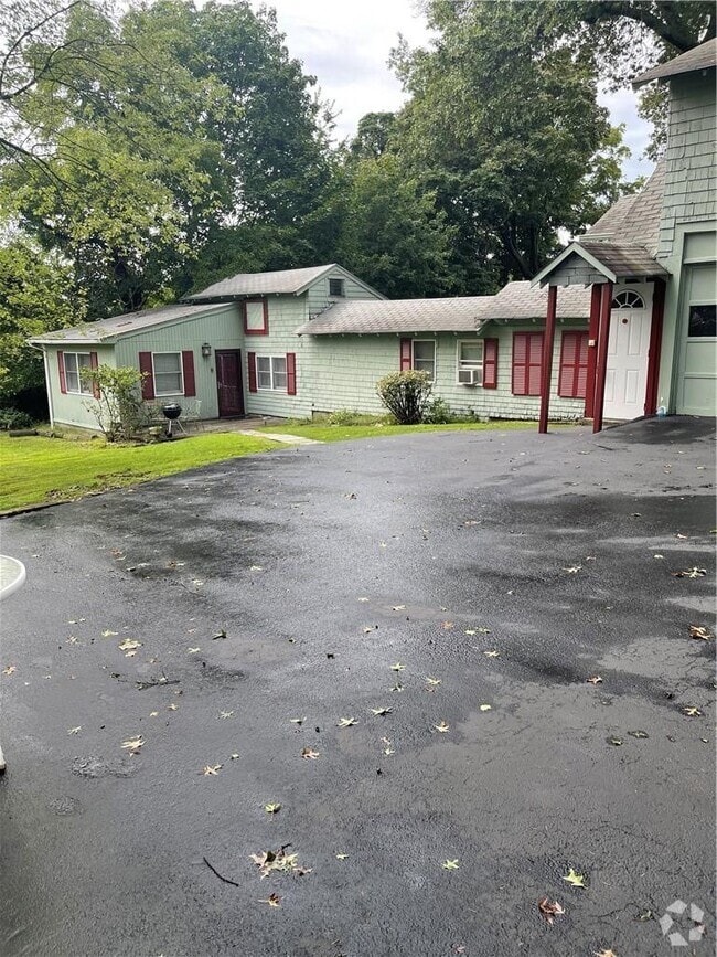 Building Photo - 203 Rockland Rd Rental