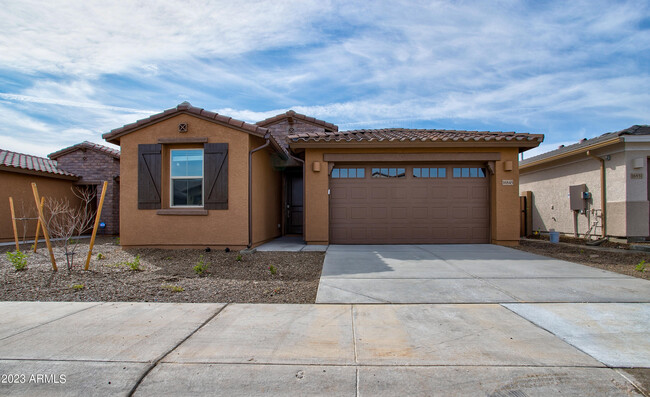 Photo - 16845 W Evergreen Rd House