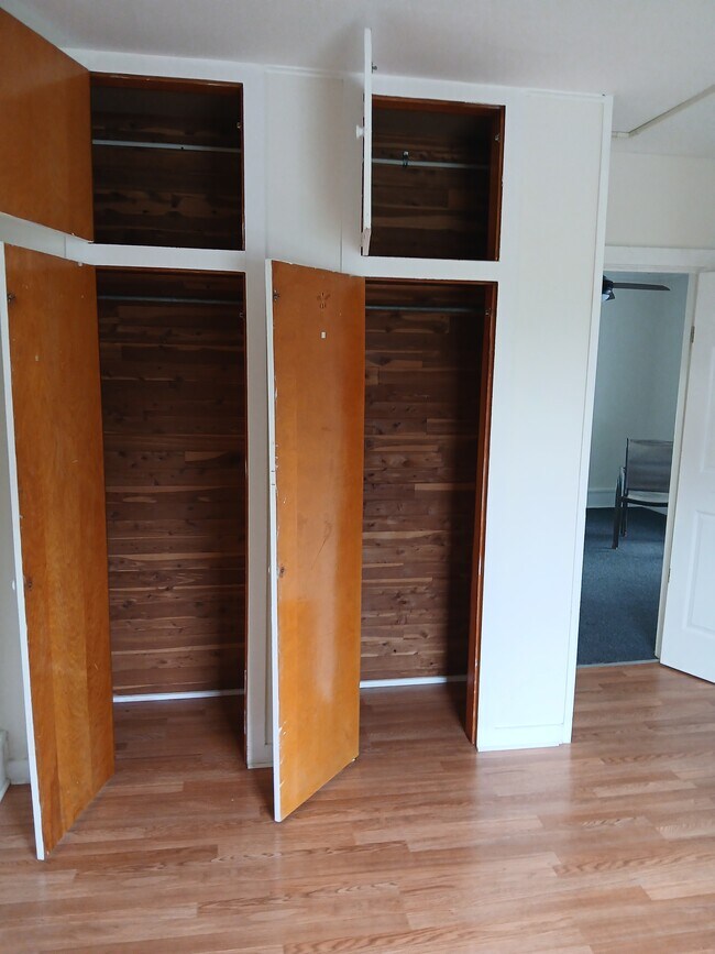 P1010008 - 151 Weaver St Unidad 2