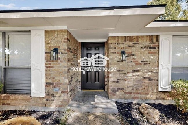 Photo - Completely Refreshed Plano Home Ready for ...