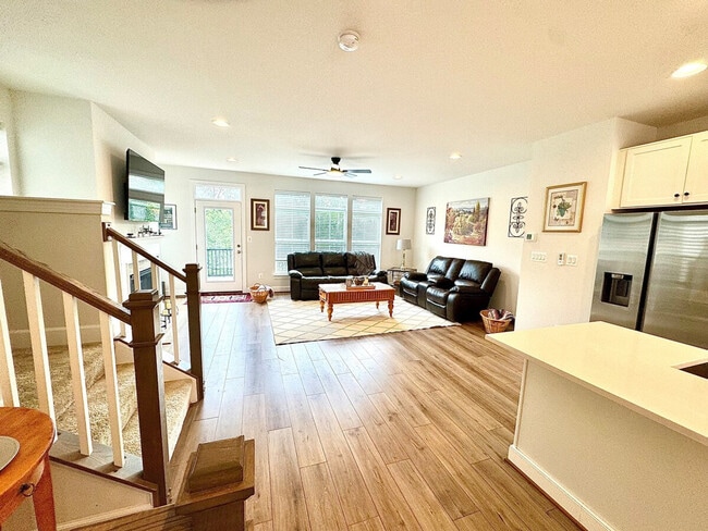 Building Photo - 5205 Ridgeview Retreat Dr