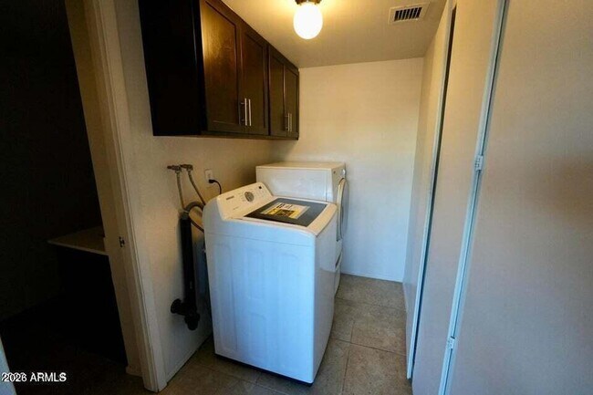 Photo - 3320 S Juniper St