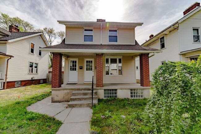 Building Photo - 2878 Indianola Ave