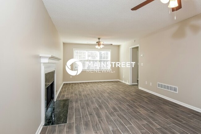 Photo - 3 Bedroom Pet-Friendly Home in AUSTELL, GA with Main Street Renewal