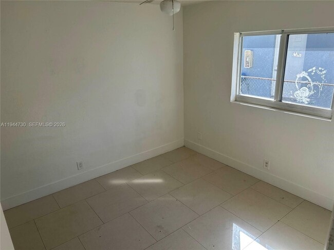 Photo - 2407 SW 42nd Ave Unit C