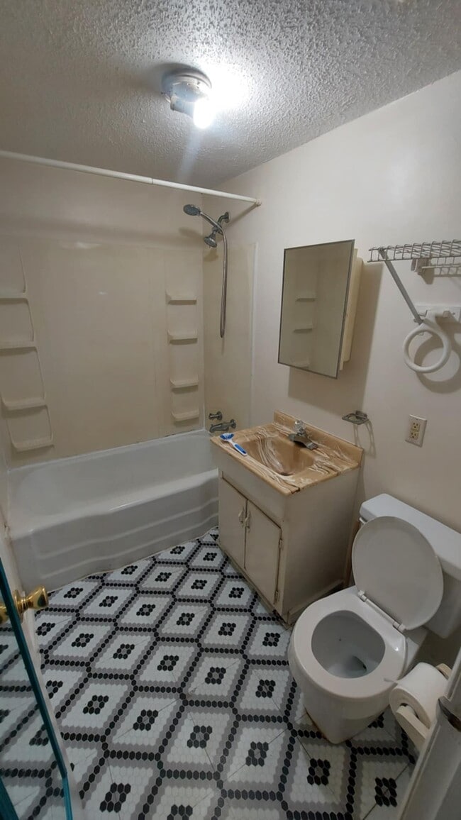 Bathroom - 2712 E 8th Ct