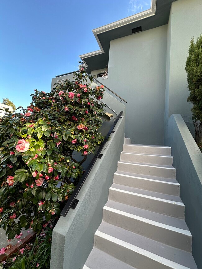 Photo - 1851 S Beverly Glen Blvd