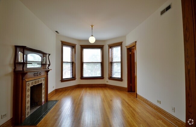 Building Photo - 1742 W Addison St Unit 2 Rental
