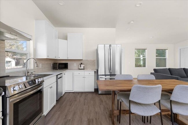 Photo - 1411 Fairfield Dr Unidad 2