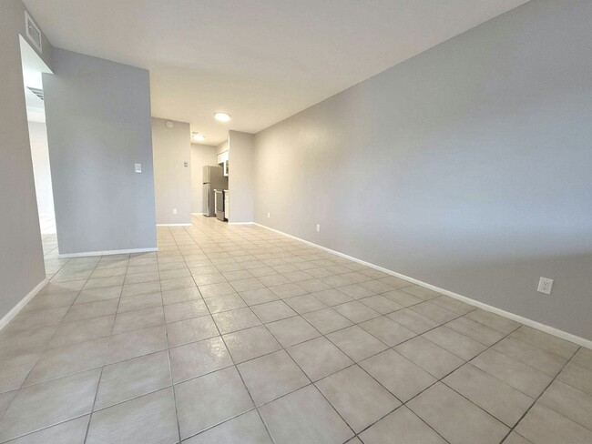 Photo - 2704 N Salem Unit 102