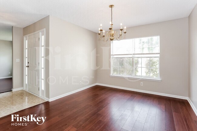 Photo - 789 Hickory Lakes Dr E