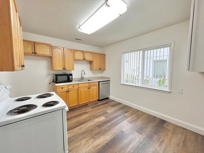 Photo - 1803-1805 Madrone Avenue Unidad 1805