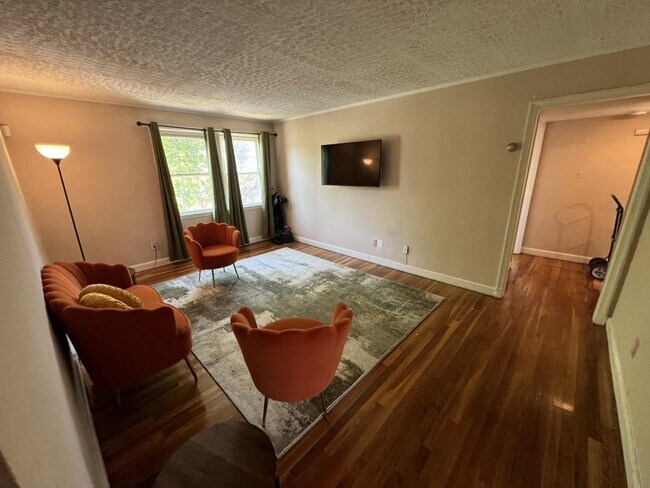 2114 Suitland Terrace SE
