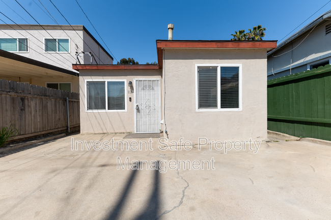 Photo - 821 39th St House