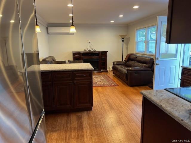 Photo - 570 S 14th St