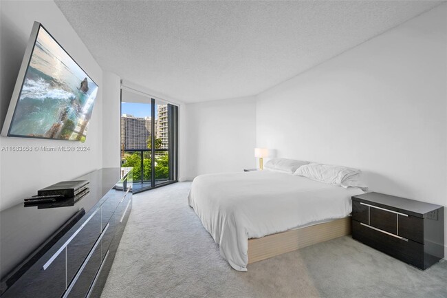 Building Photo - 4000 Island Blvd Unit #903 Rental