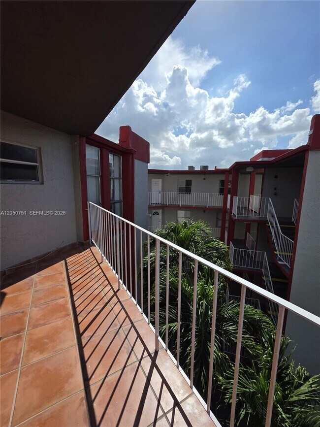 Photo - 1750 W 46th St Unit 520