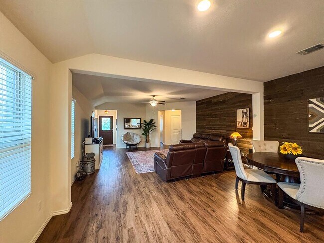 Photo - 307 Andesite Trl