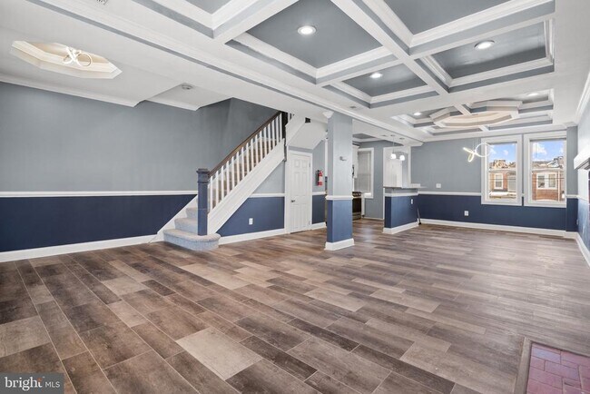 Photo - 405 Lyndhurst St