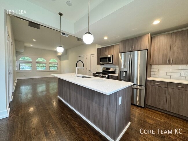 Building Photo - 4319 Roanoke Pkwy Unit 4319-2S Rental