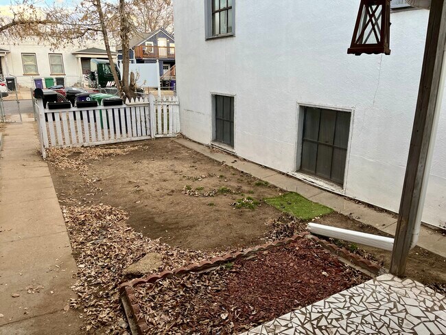 Photo - 4731 Vine St