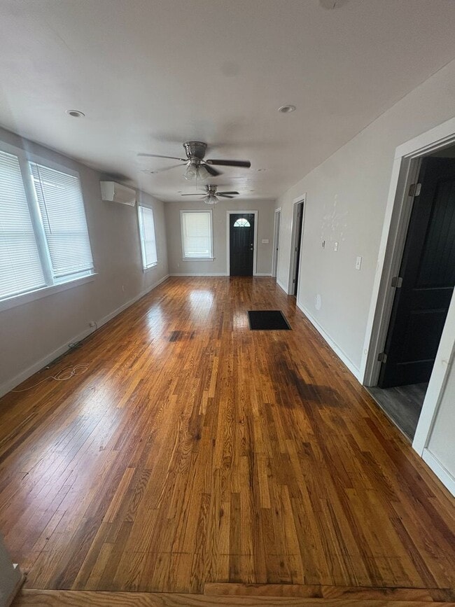 Photo - 1519 Nelson St