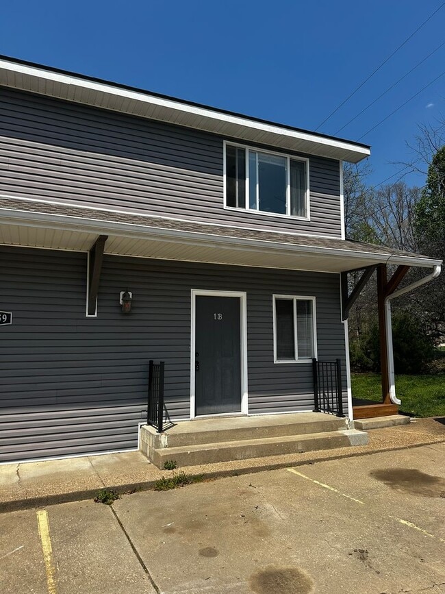 Photo - Renovated 2 Bedroom Apartment in Lake Ozark Unit 4959 Horseshoe Bend Pkwy 1B