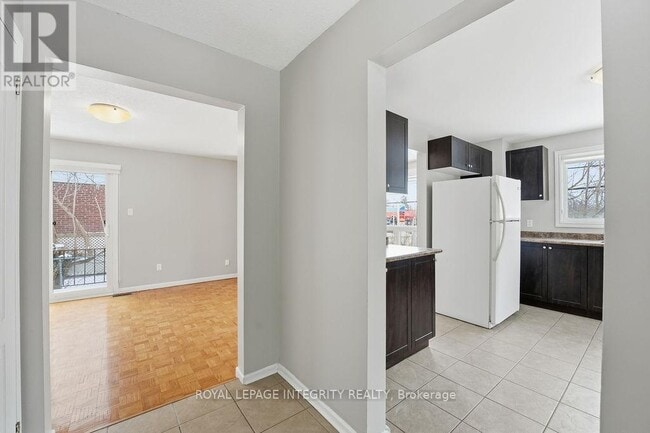 Photo - 2035 St. Laurent Blvd