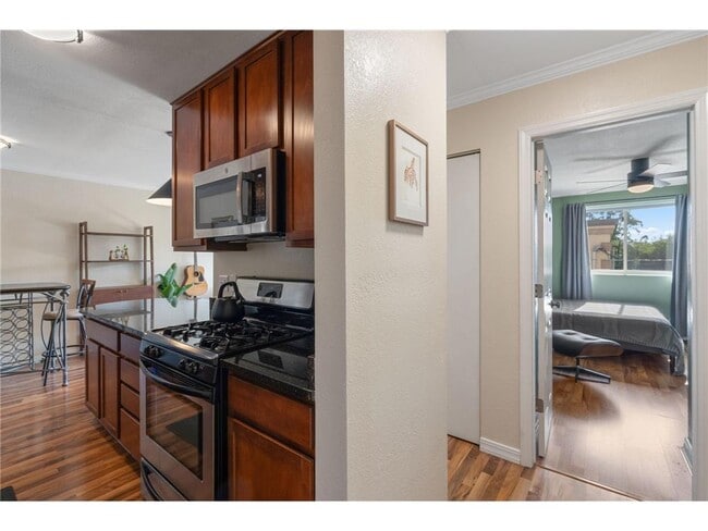 Photo - 3120 Hennepin Ave Unit 203