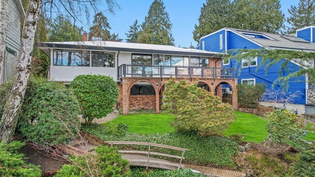 Photo - 4Bd/2Ba Lake Forest Park Home
