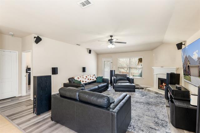 Photo - 2104 Eppright Dr