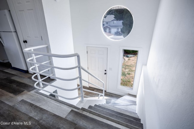 Photo - 919 E Spruce Ave