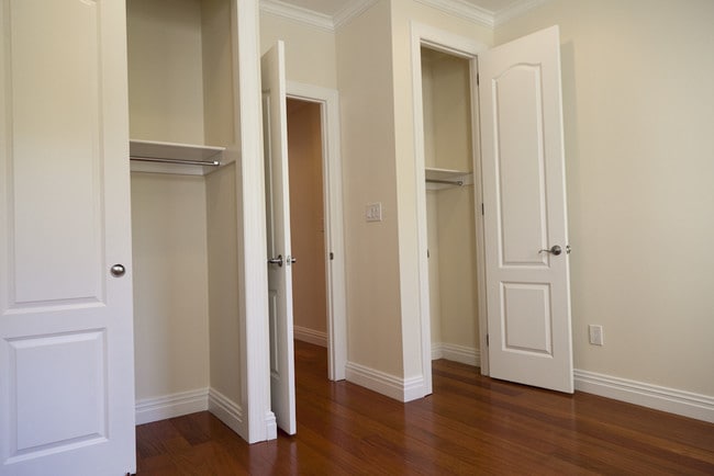 Photo - 314 East 62nd Street