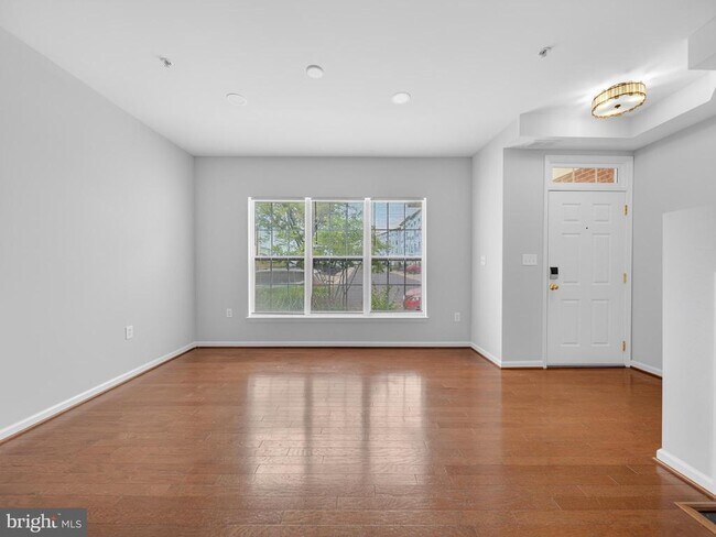 Photo - 6055 Wicker Ln