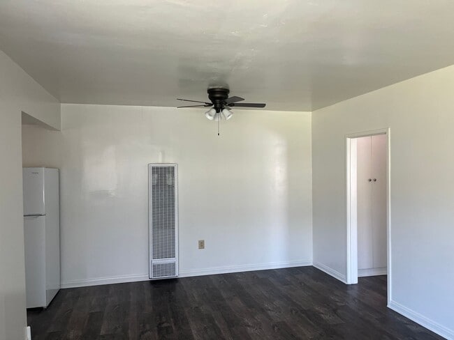 Building Photo - 3280/3282 Lemon Unit 3282 Lemon