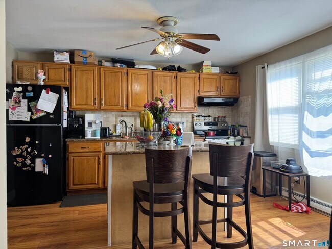 Photo - 480 Radmere Rd Unit B