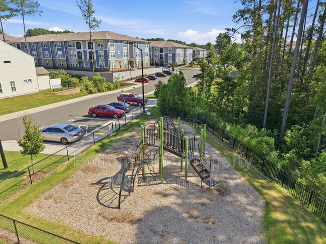 Photo - 1615 Glacier Dr
