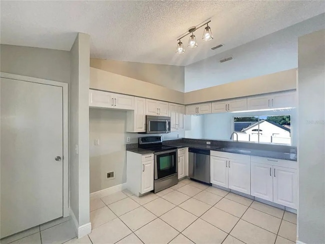 Building Photo - 441 Nevada Loop Rd