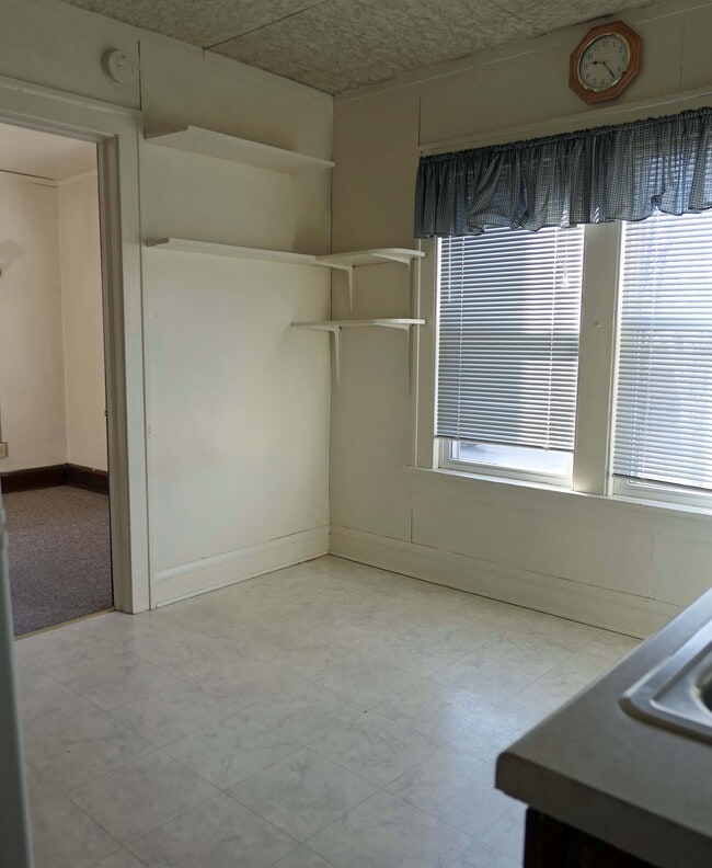 1937 University Ave Unit 1937-2