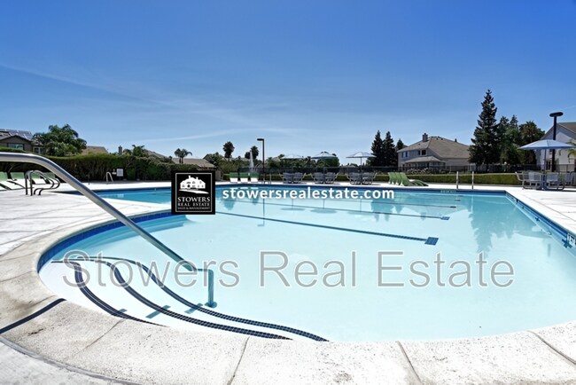 Photo - 1570 Eastlake Cir