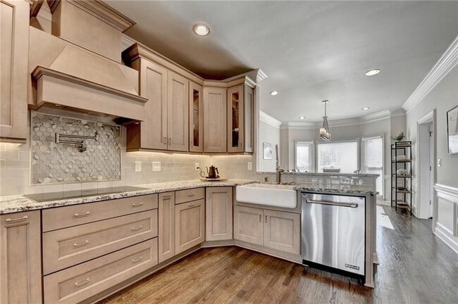 Photo - 350 S Satinwood Pl
