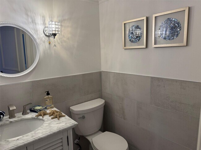 Photo - 1010 NE 8th Ave