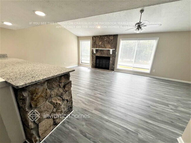 Photo - 5006 Stoney Point Cir
