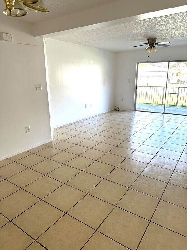 Photo - 6513 Dumont Ave