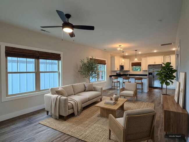 Photo - 2 Bed/2.5 Bath Home for Rent in Weaverville, NC