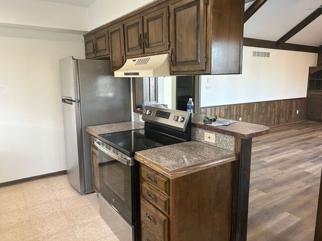 Photo - 3 Bed, 3 Bath, 2 Car Garage Duplex in Blue Springs